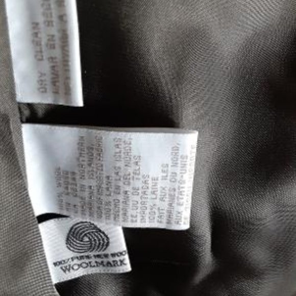 Jones New York Career Blazer - Picture 4 of 5